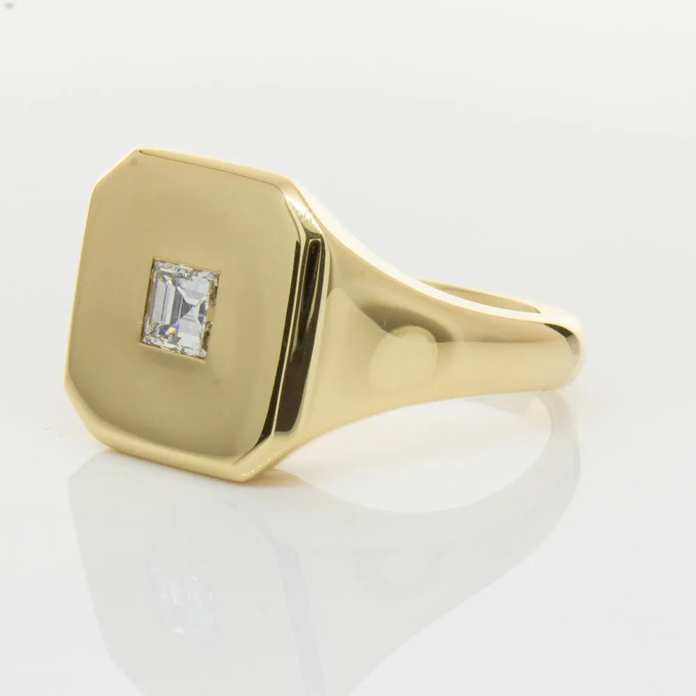 18ct Yellow Gold Diamond Mens Signet Ring