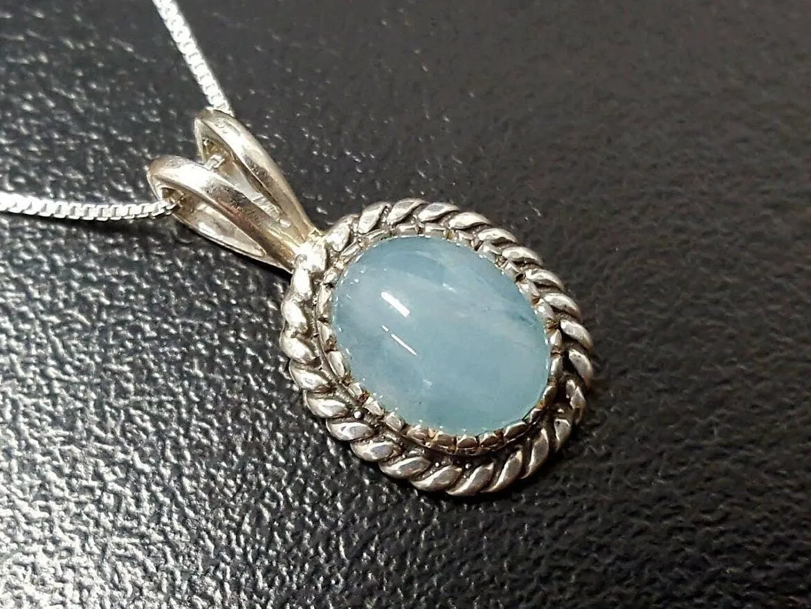 Aquamarine Necklace - Vintage Aqua Necklace - Blue Oval Pendant