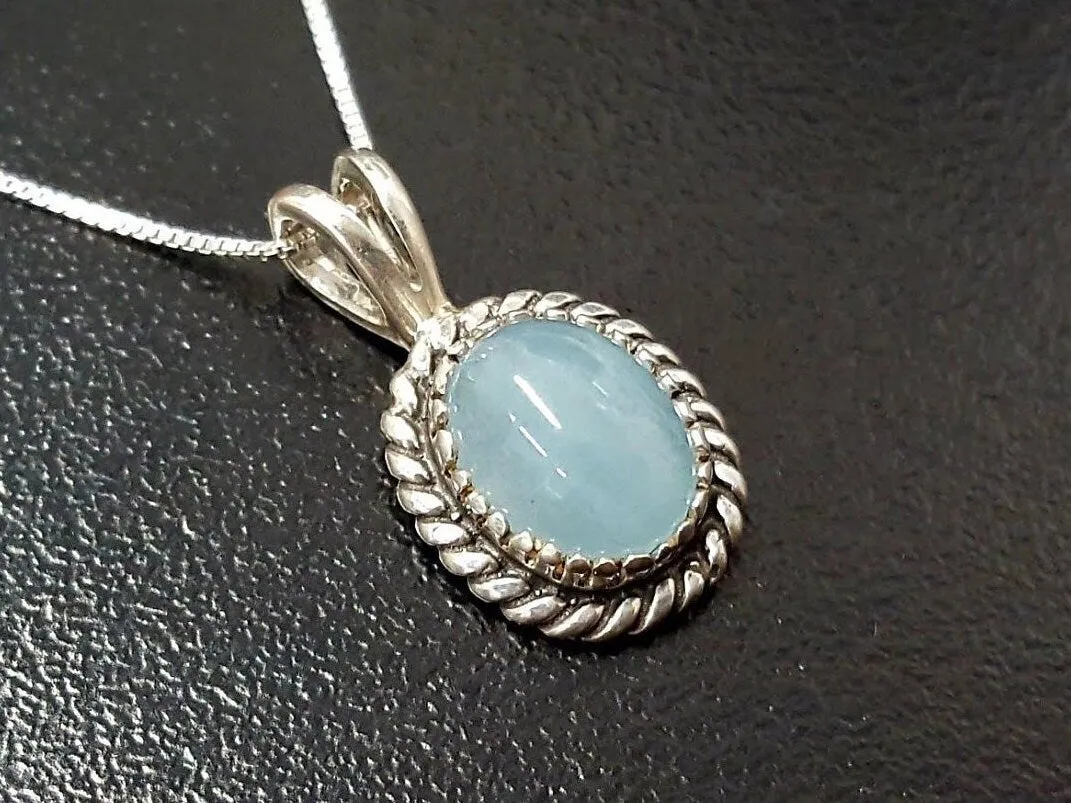 Aquamarine Necklace - Vintage Aqua Necklace - Blue Oval Pendant