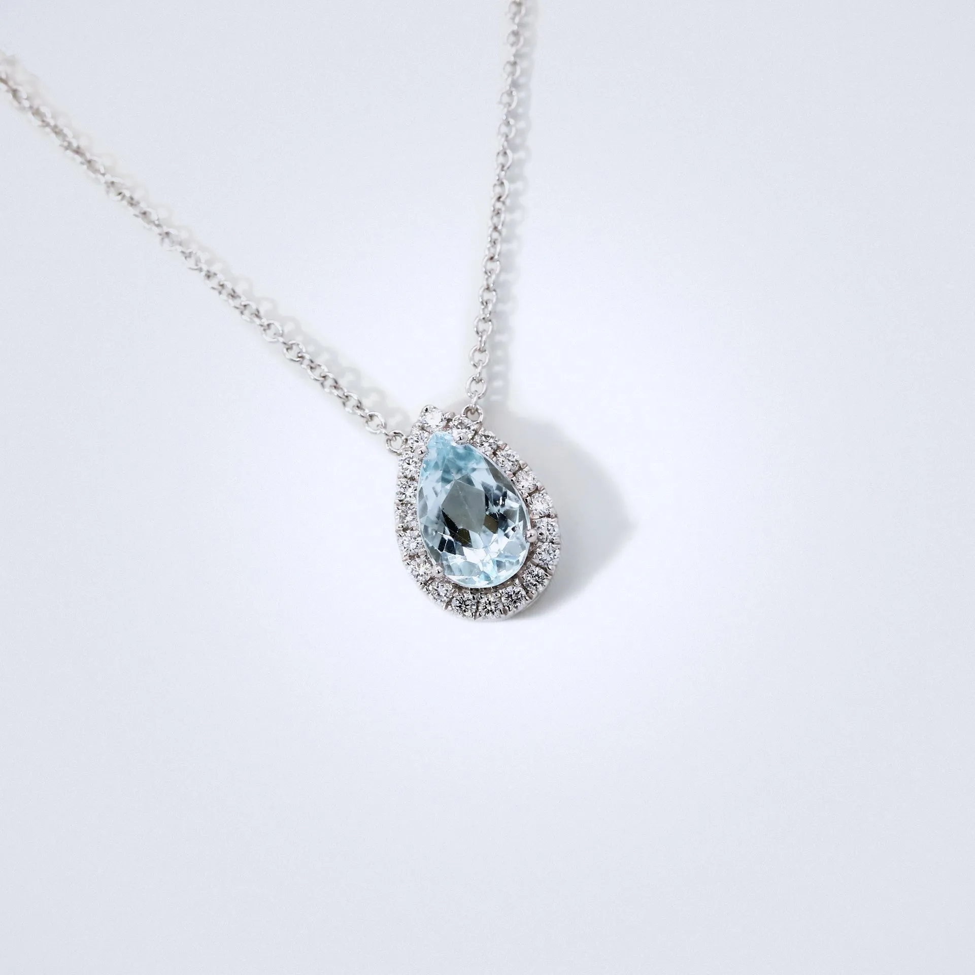 Classic Aquamarine Diamond Necklace