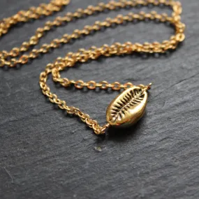 Groatie Buckie Cowrie Shell Necklace in Gold