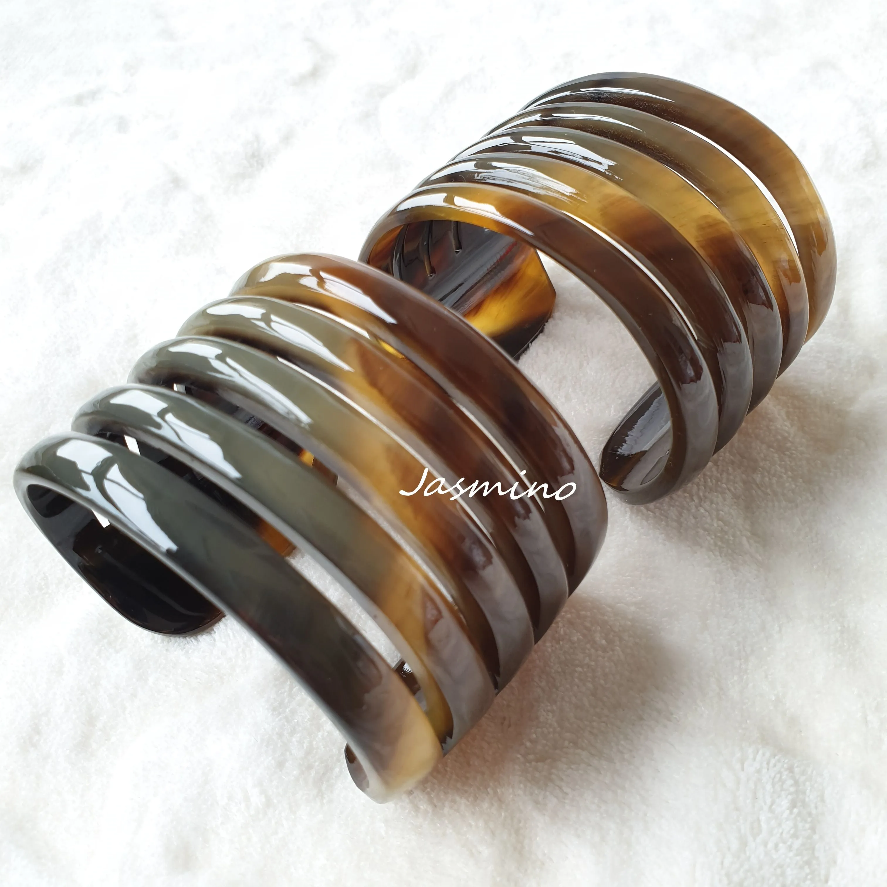 Handmade Bracelet Cuff J17613, Made by Natural Buffalo Horn