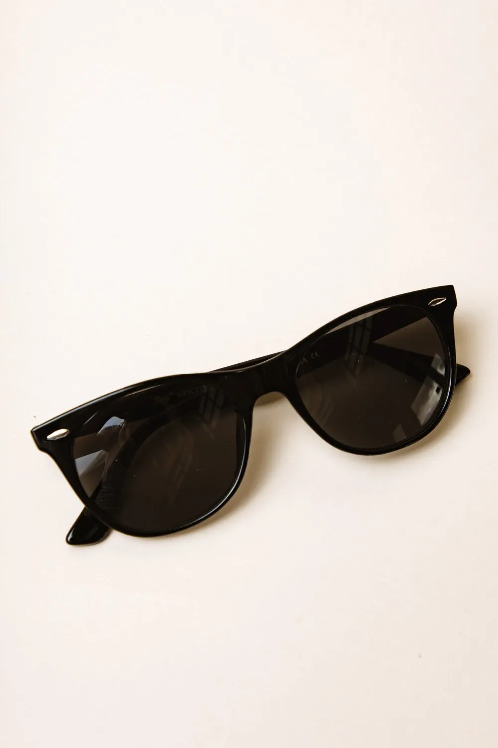 Hollywood Lights Sunglasses in Black