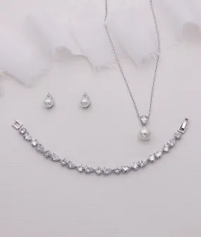 Madelyn Pearl Jewelry Set