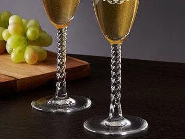 Mrs Mr Personalized Lips Tie Set of 2 Custom Champagne Flutes, Wedding Gift, Bride Groom Champagne Glasses, Laser Engraved with Name & Date