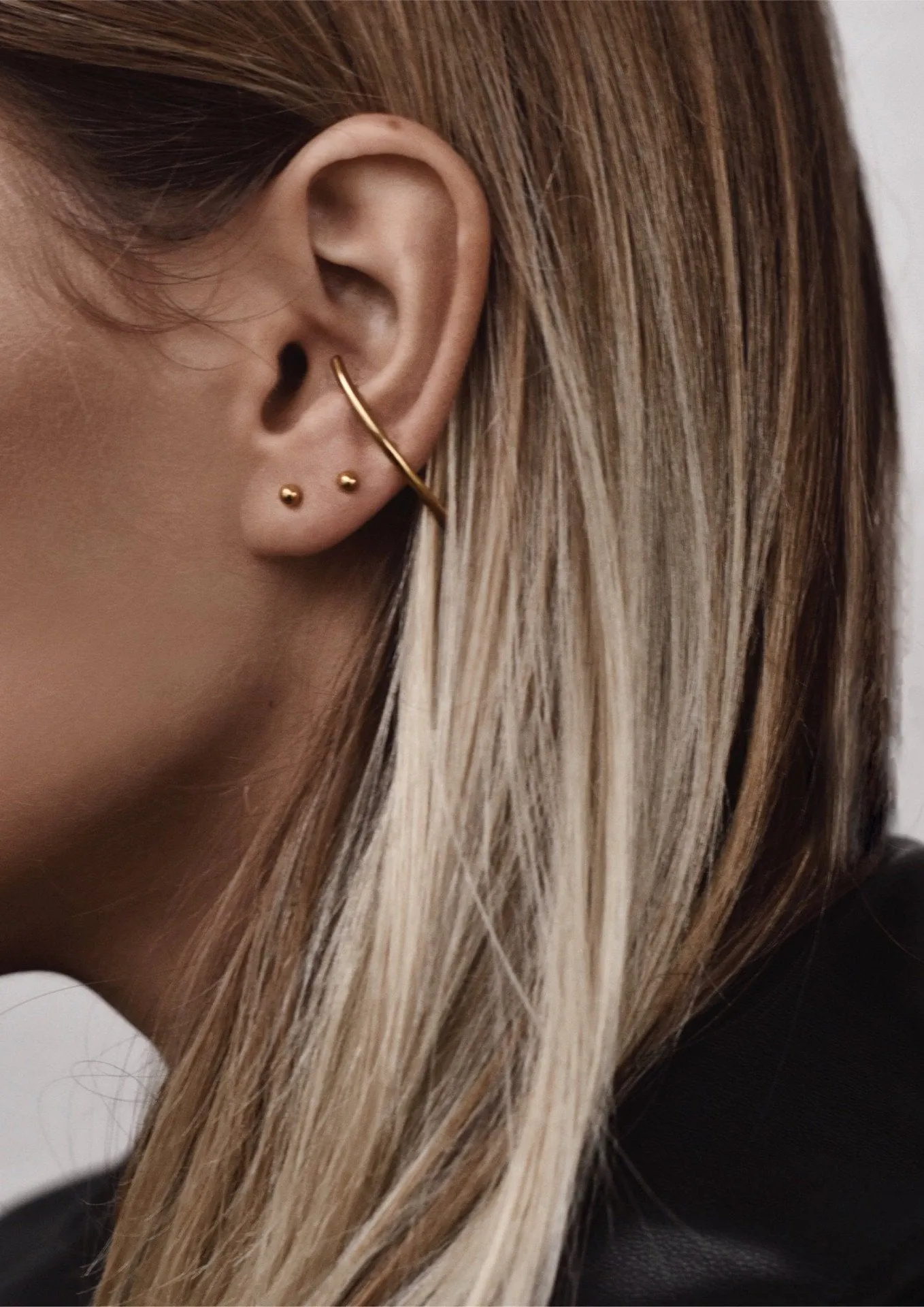 Radius Earrings Gold