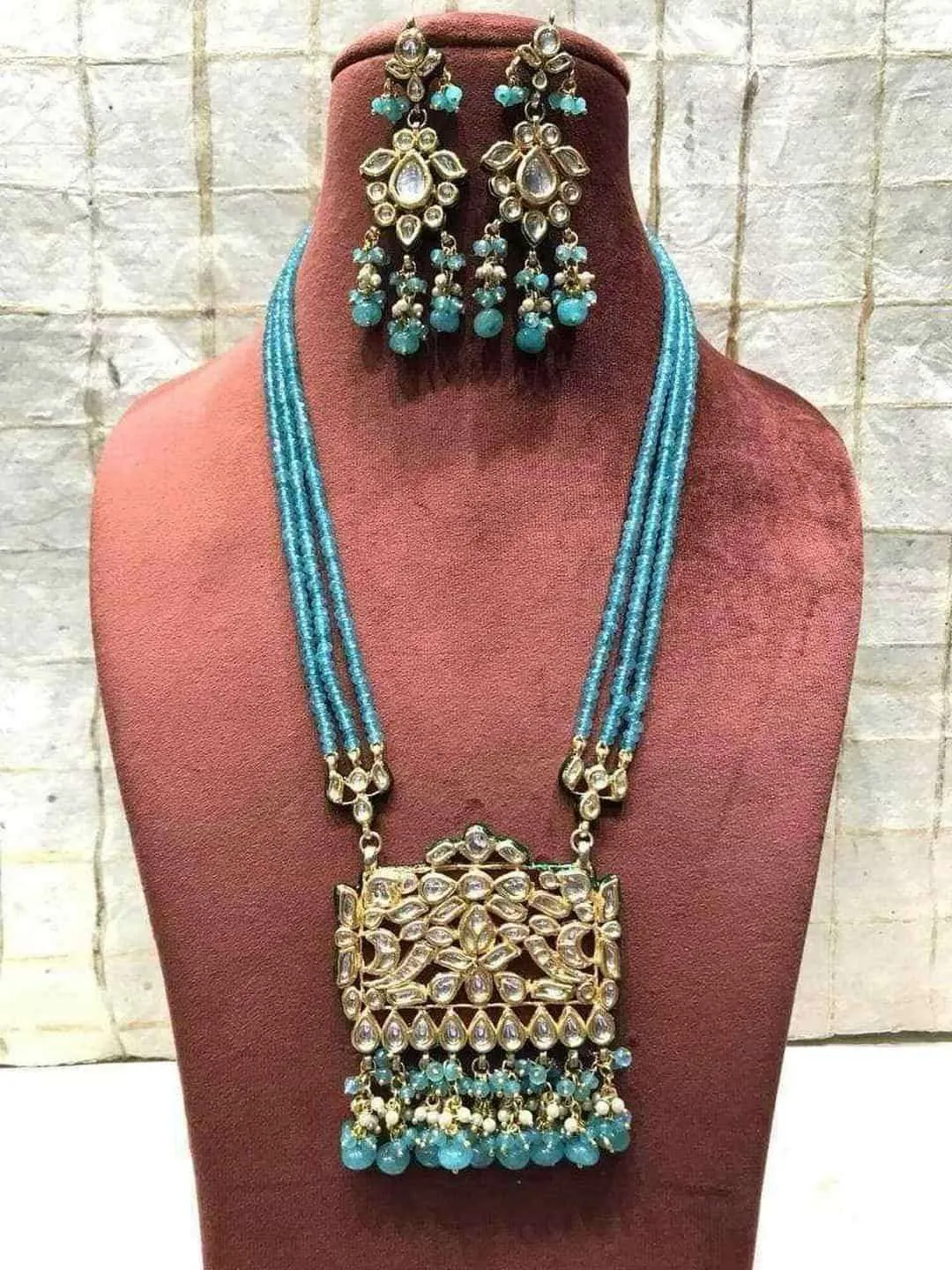 Rectangular Kundan Pendant Necklace