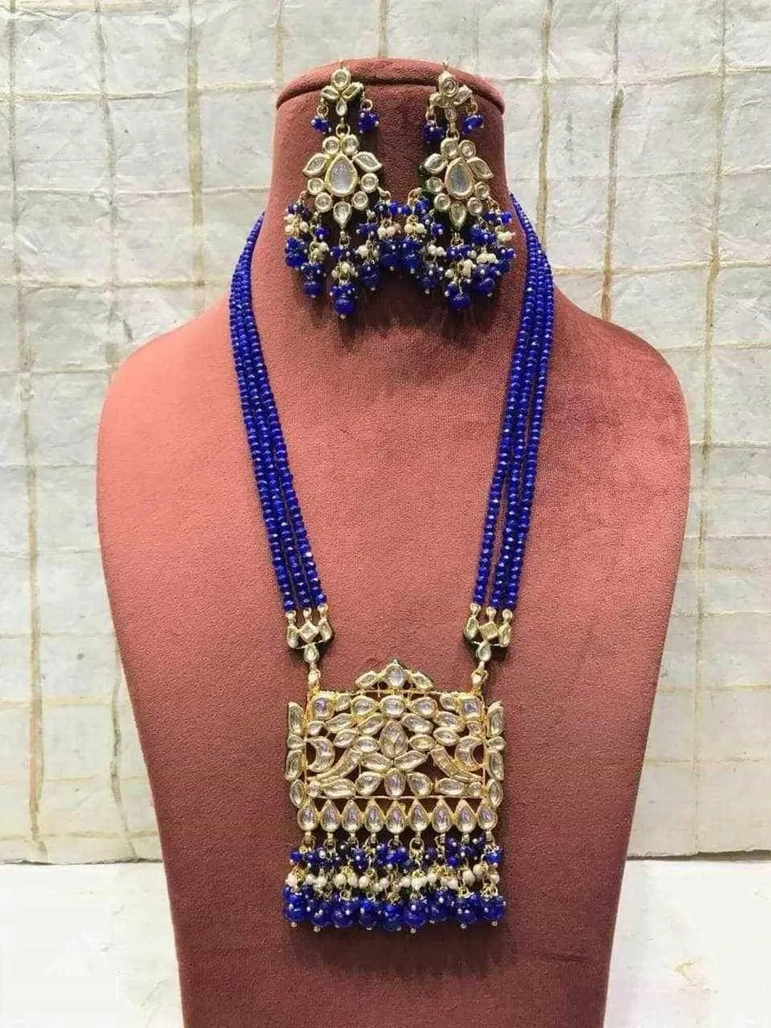 Rectangular Kundan Pendant Necklace