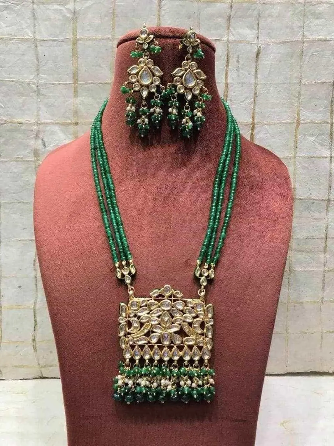 Rectangular Kundan Pendant Necklace