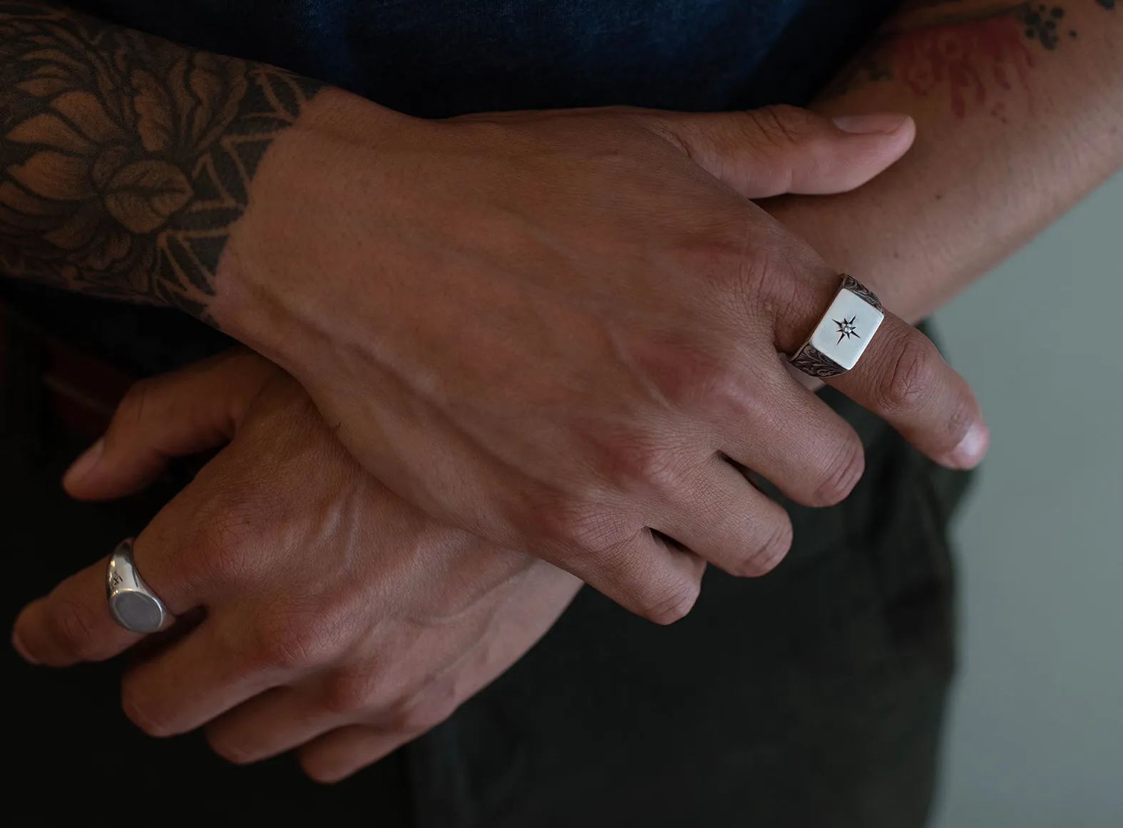 Round Signet Ring. 925 SILVER