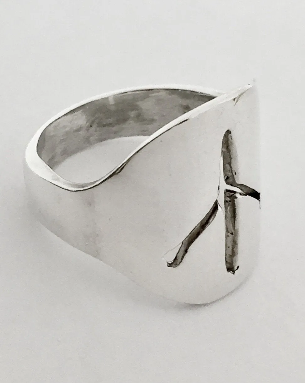 Round Top with Single Scull Rowing Boat Cut Away Ring