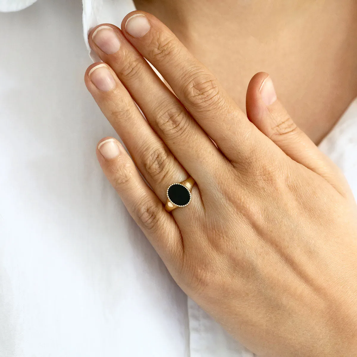 Soleil Collection Oval Agate Signet Ring with Beaded Edge Design | 9K Yellow Gold