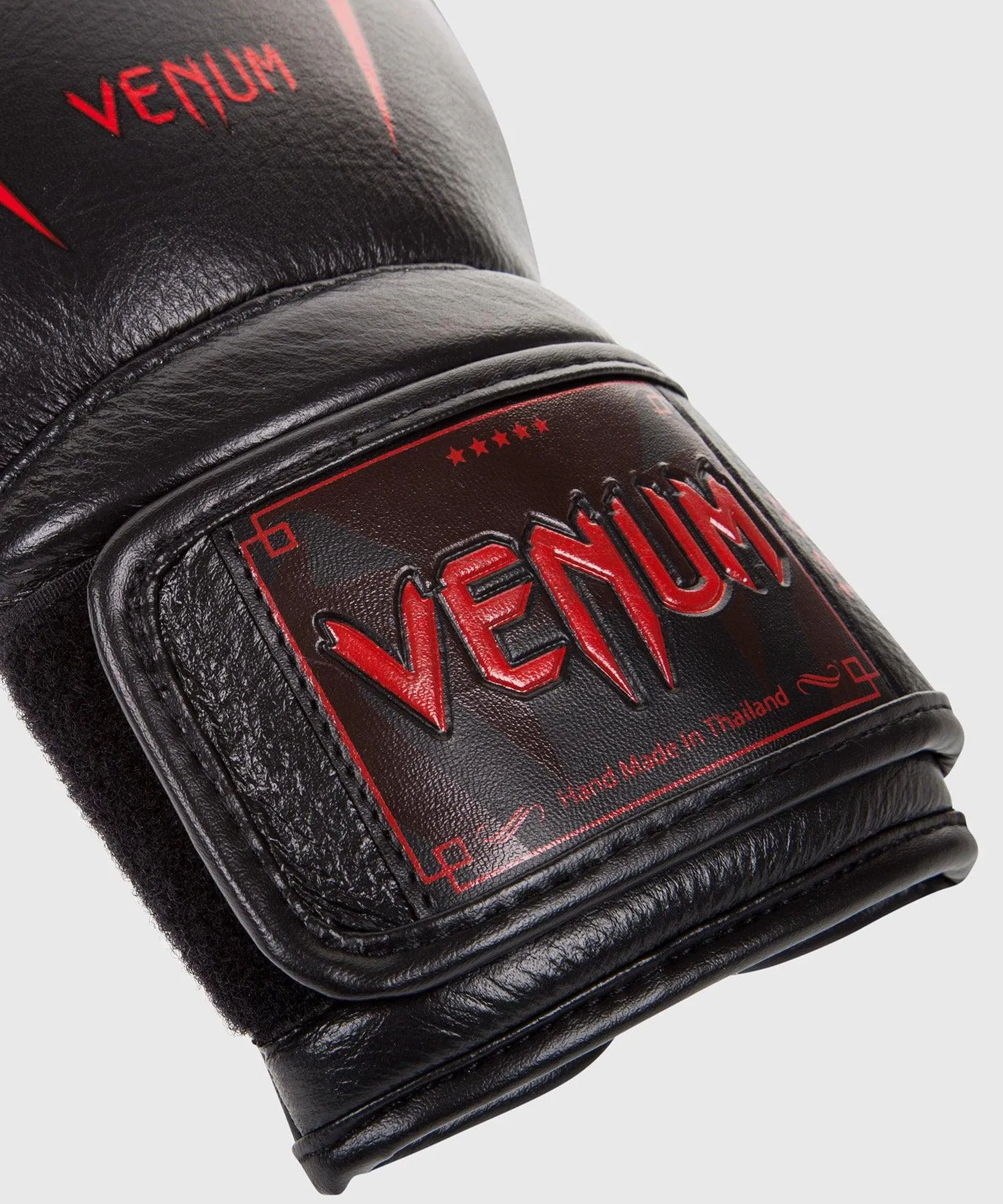 Venum Giant 3.0 Boxing Gloves - Nappa Leather - Black Devil