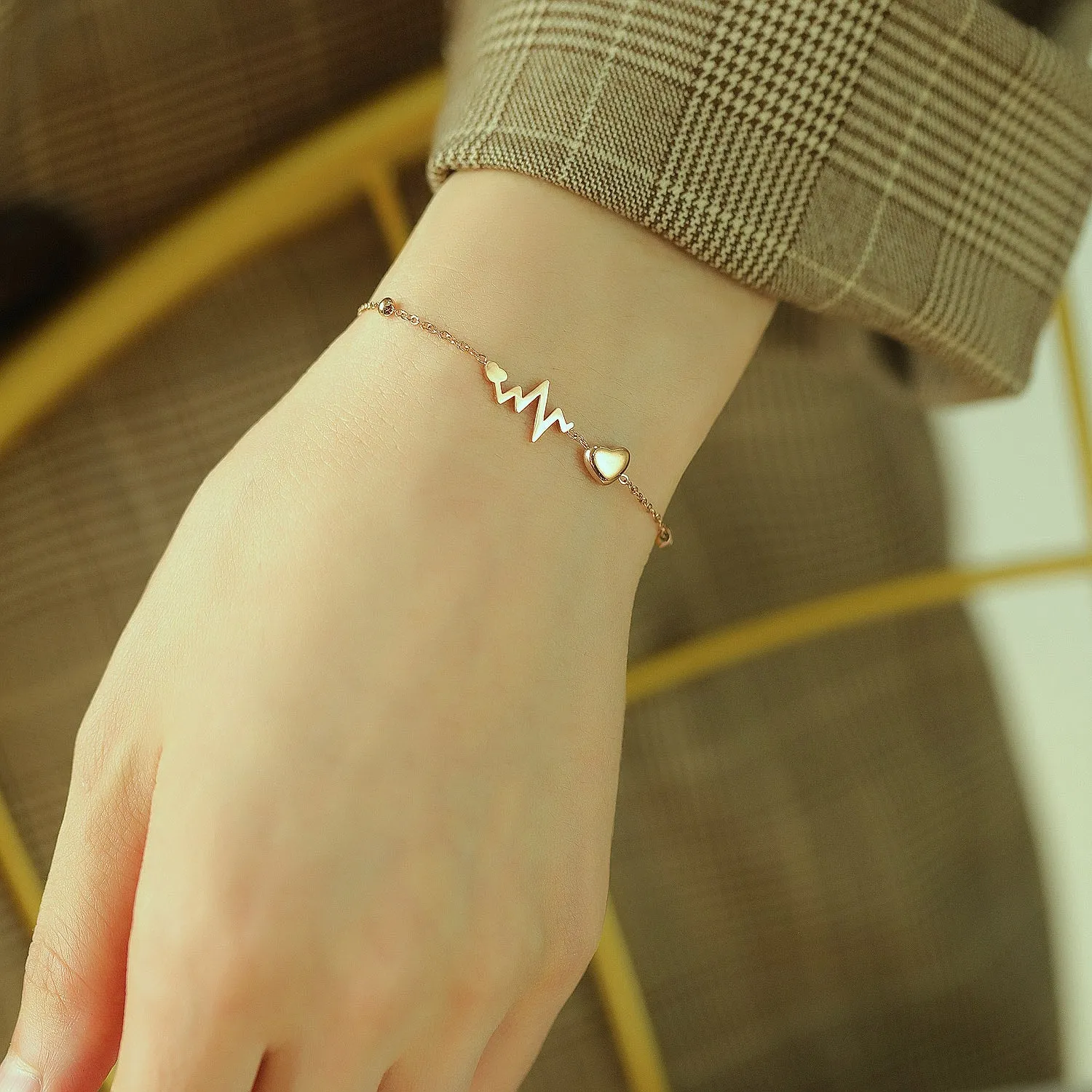 Women's Fashion Heart Beat Bracelet