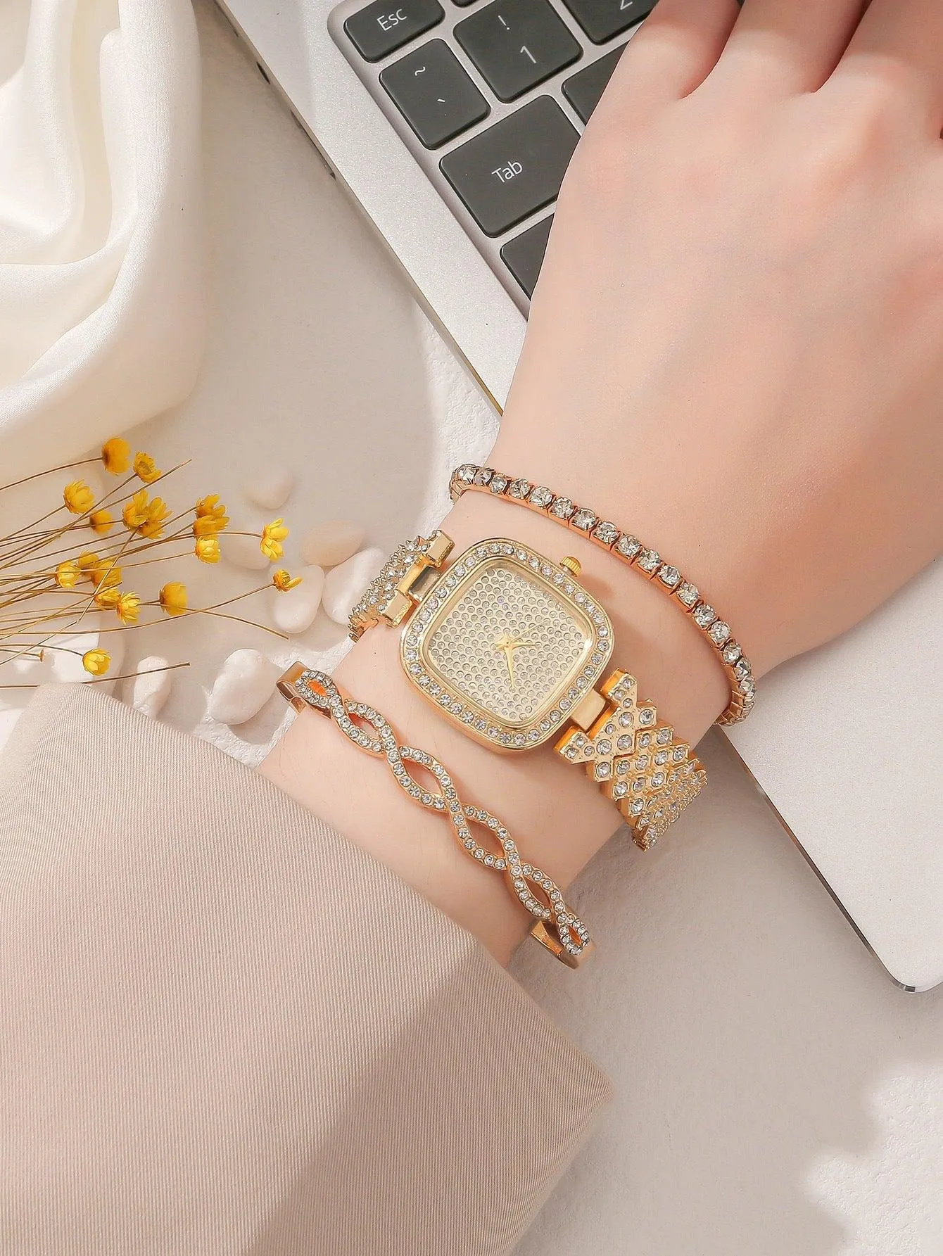 Women's Square Diamond Bracelet Fashion Quartz Watch